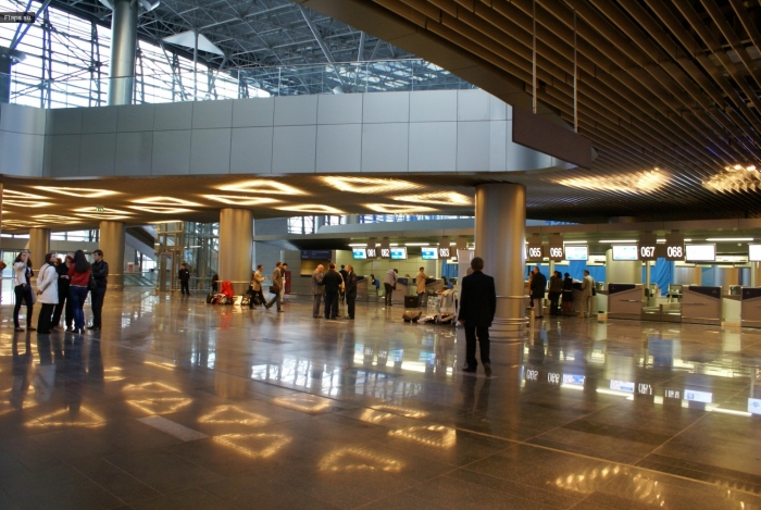 Терминал аэропорта Рощино